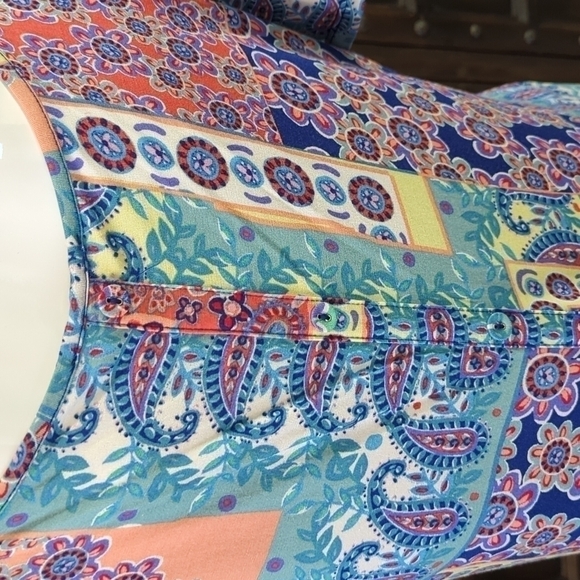 Soft And Cute Multicolor Floral & Paisley Short Sleeve,Long Tunic Sz XL - Picture 8 of 9